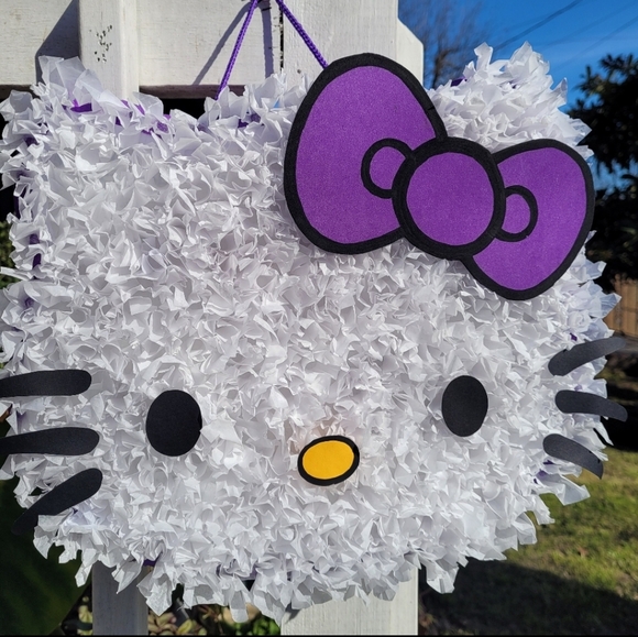 Handmade custom Hello kitty Traditional Mexican Piñata 🪅 Purple - Picture 4 of 6